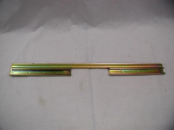 Window Lift Channel [BRITPART ALR6482] Primary Image