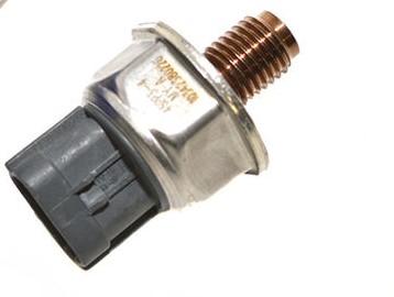 Manifold - Fuel Supply [BRITPART LR006865SENSOR]