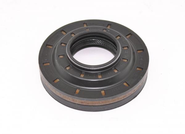 Oil Seal - Pinion [CORTECO LR023442]